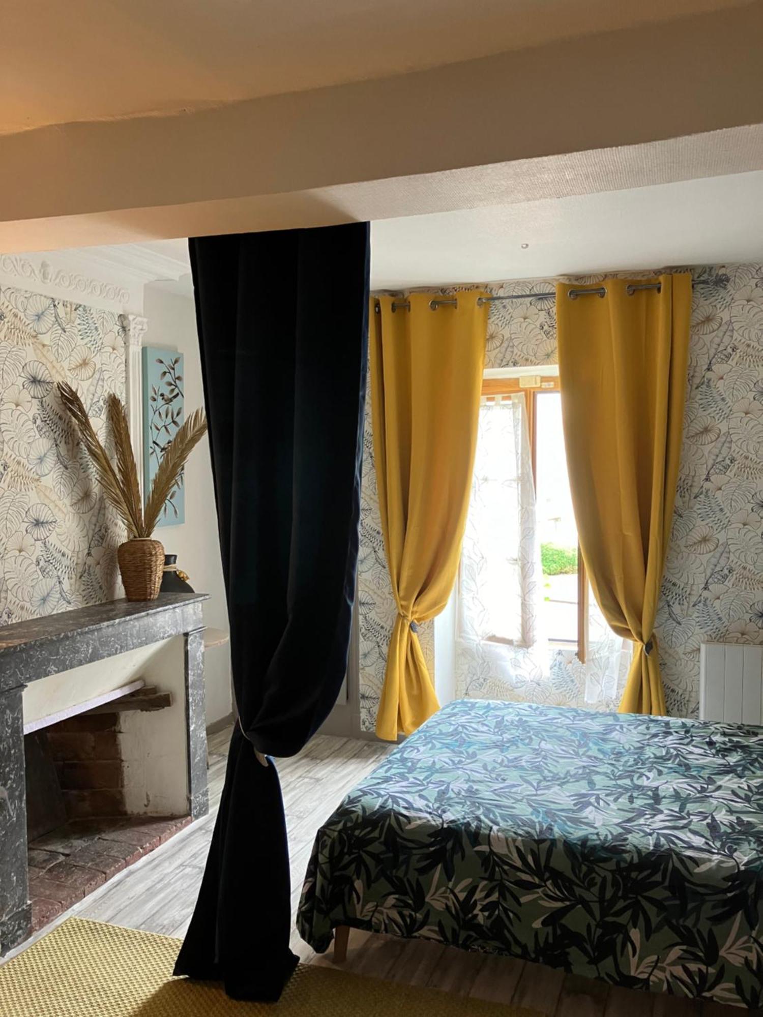 Charmante Maison En Pierres Precy-le-Sec Buitenkant foto